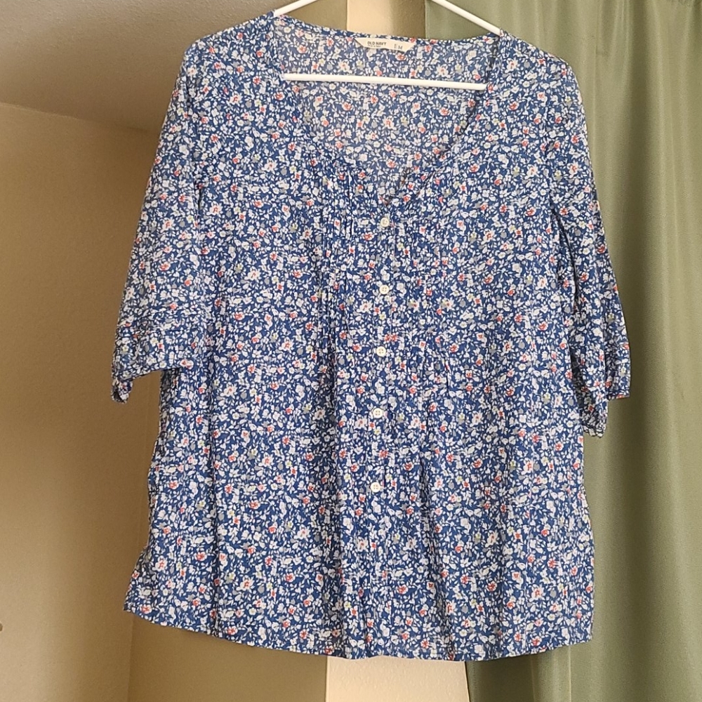Old Navy button down blue floral blouse